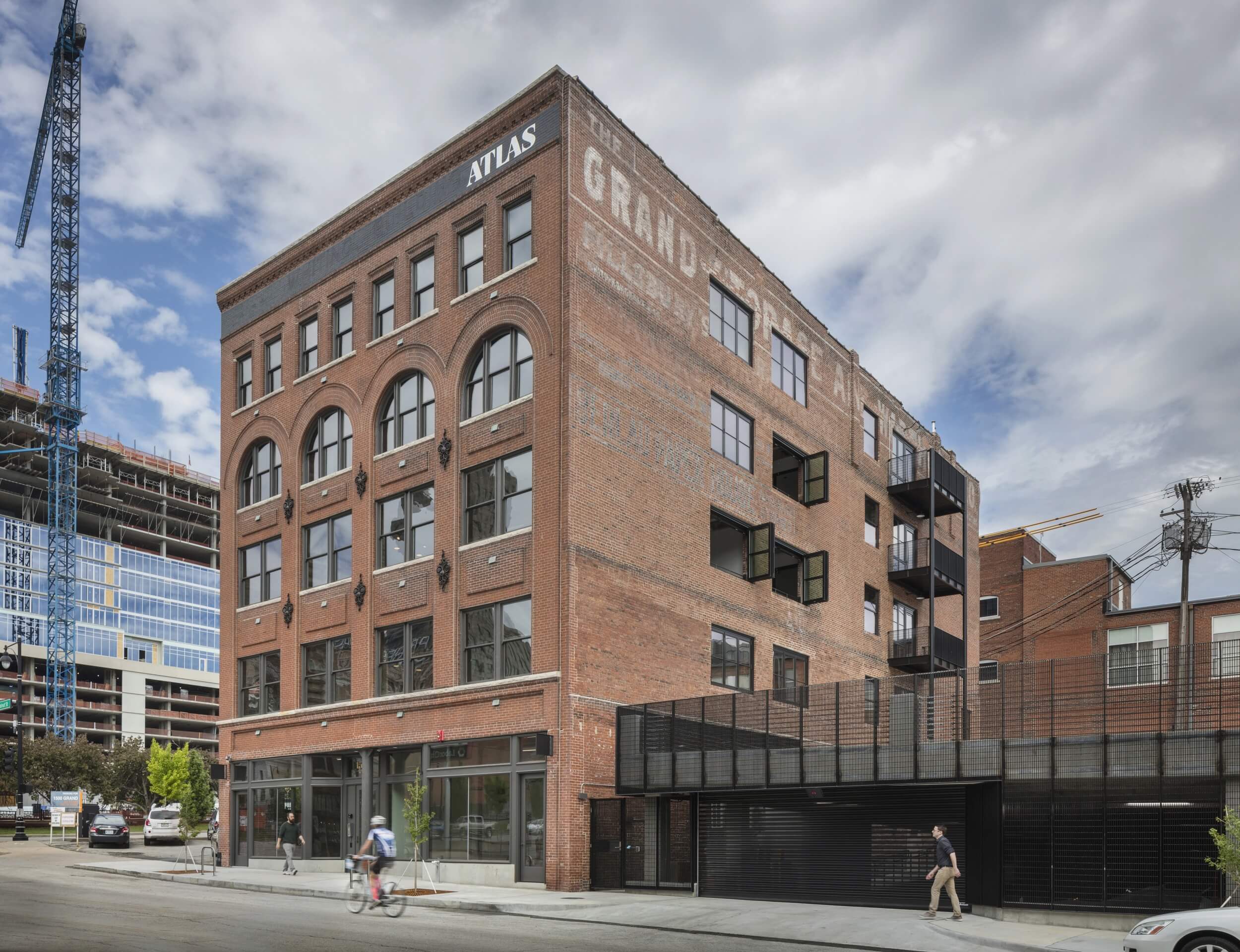 Historic Warehouse Converted Into Luxury Boutique Apartments Helix   Atlas Helix10 